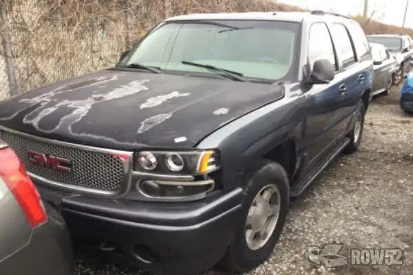 Photo of 2002 GMC Yukon Denali