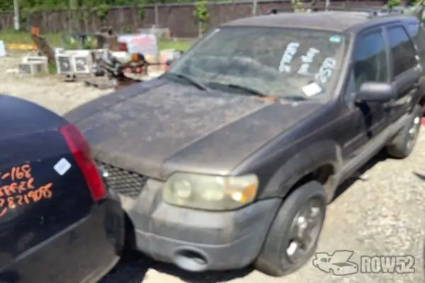 Photo of 2005 Ford Escape