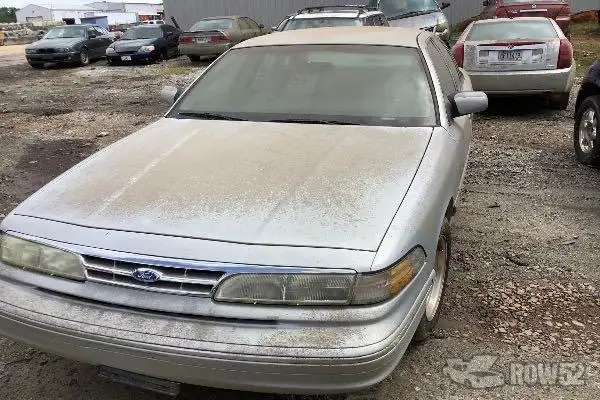 Photo of 1996 Ford Crown Victoria