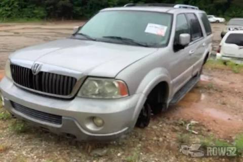 Photo of 2003 Lincoln Navigator