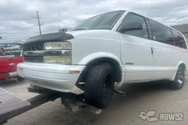 Photo of 1999 Chevrolet Astro