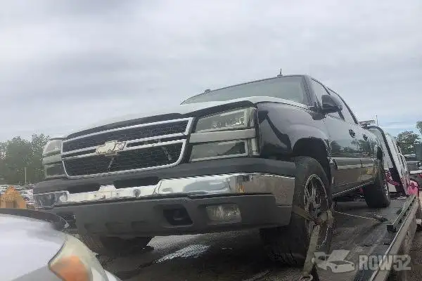Photo of 2005 Chevrolet Silverado 1500