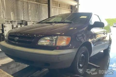 Photo of 2000 Toyota Sienna