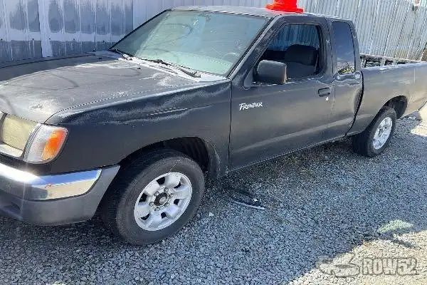 Photo of 2000 Nissan Frontier