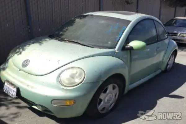 Photo of 2001 Volkswagen New Beetle