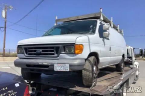 Photo of 2006 Ford Econoline