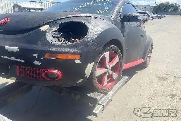 Photo of 2006 Volkswagen New Beetle
