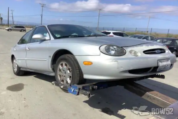 Photo of 1998 Ford Taurus