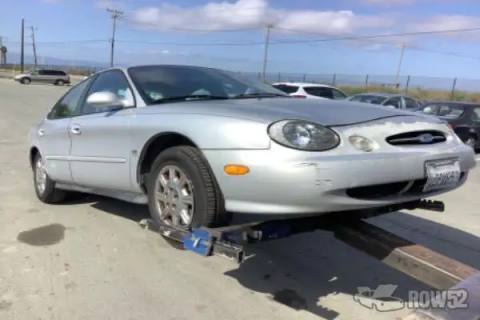 Photo of 1998 Ford Taurus