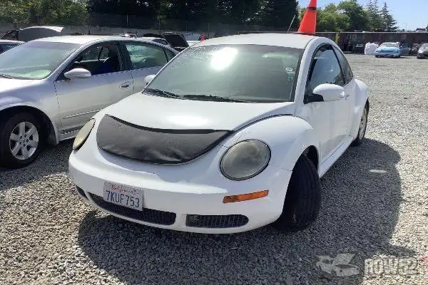 Photo of 2010 Volkswagen New Beetle