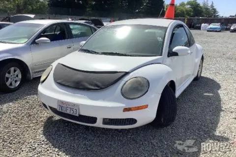 Photo of 2010 Volkswagen New Beetle