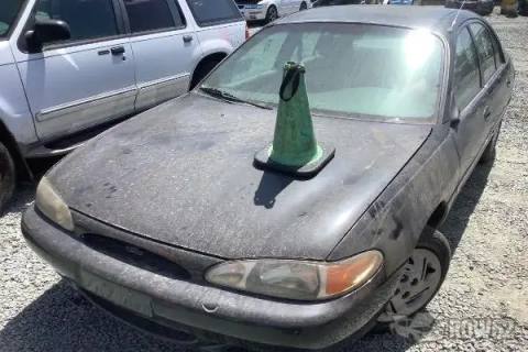 Photo of 1997 Ford Escort