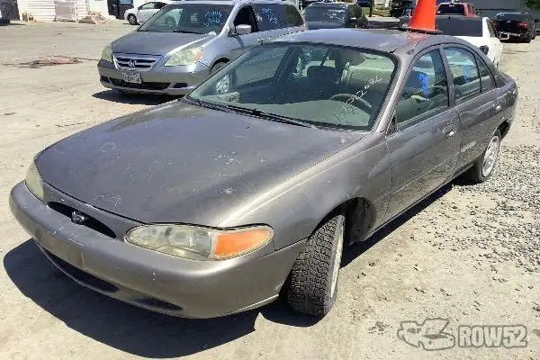 Photo of 2001 Ford Escort