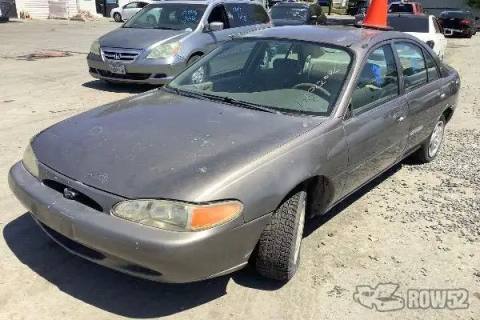 Photo of 2001 Ford Escort