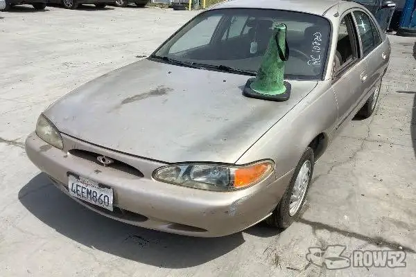 Photo of 1999 Ford Escort