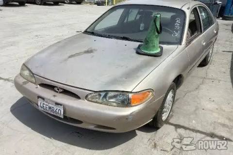 Photo of 1999 Ford Escort