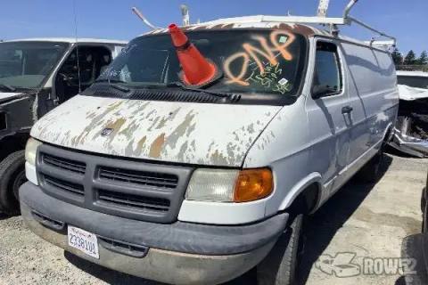 Photo of 2003 Dodge Ram Van