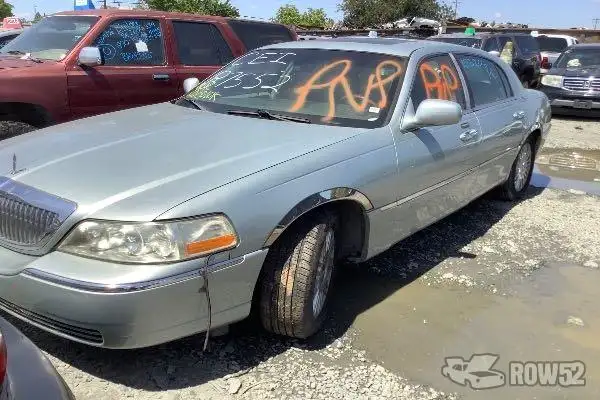 Photo of 2007 Lincoln Town Car