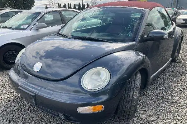 Photo of 2005 Volkswagen New Beetle