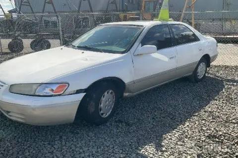 Photo of 1999 Toyota Camry