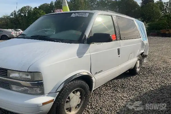 Photo of 2000 Chevrolet Astro