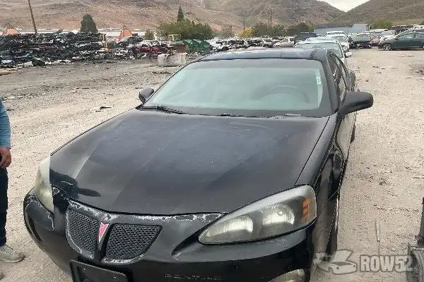 Photo of 2004 Pontiac Grand Prix