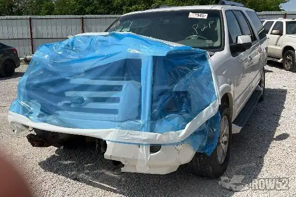 Photo of 2010 Ford Expedition