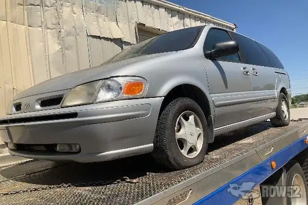 Photo of 1998 Oldsmobile Silhouette