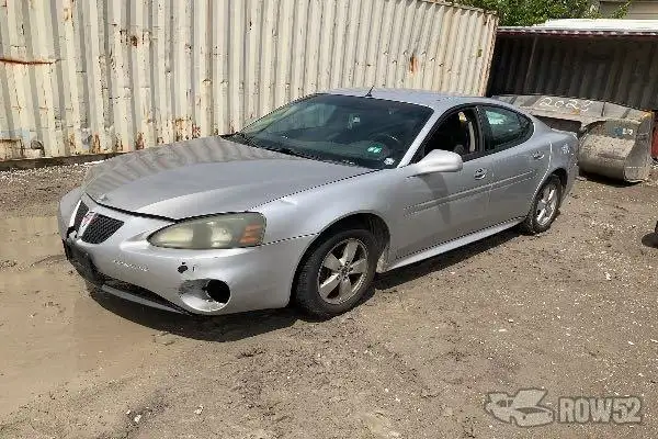 Photo of 2005 Pontiac Grand Prix