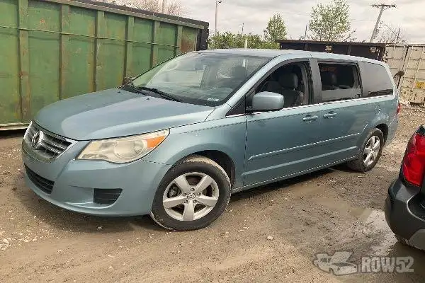 Photo of 2010 Volkswagen Routan