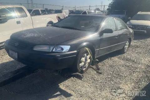 Photo of 1999 Toyota Camry