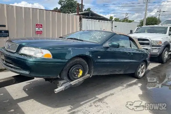Photo of 2001 Volvo C70