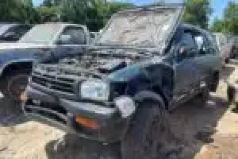 Photo of 1996 Nissan Pathfinder
