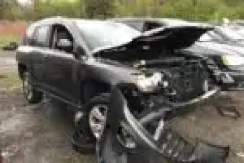 Photo of 2015 Jeep Compass