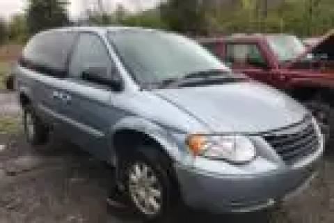 Photo of 2006 Chrysler Town & Country