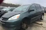 Photo of 2004 Toyota Sienna