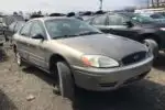 Photo of 2004 Ford Taurus