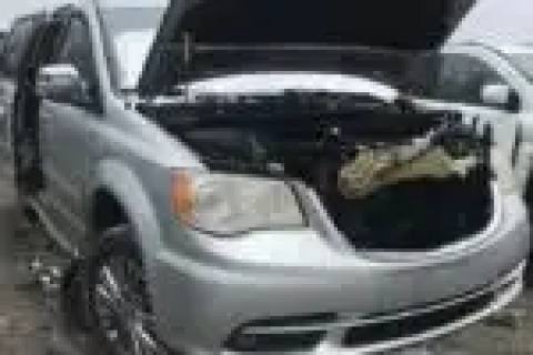 Photo of 2011 Chrysler Town & Country