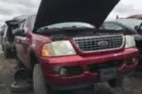 Photo of 2004 Ford Explorer