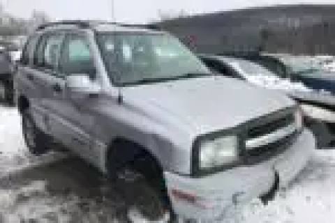 Photo of 2002 Chevrolet Tracker