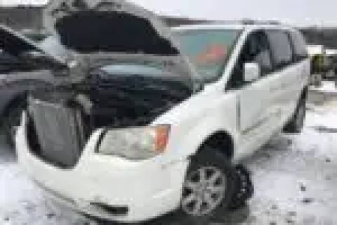 Photo of 2010 Chrysler Town & Country