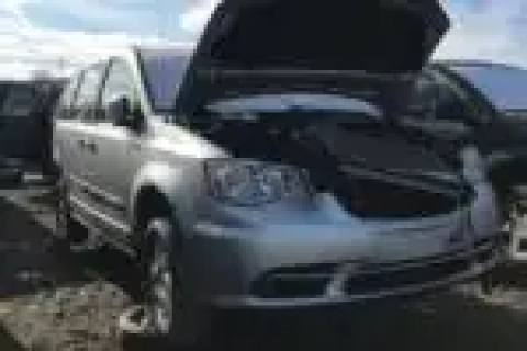 Photo of 2012 Chrysler Town & Country