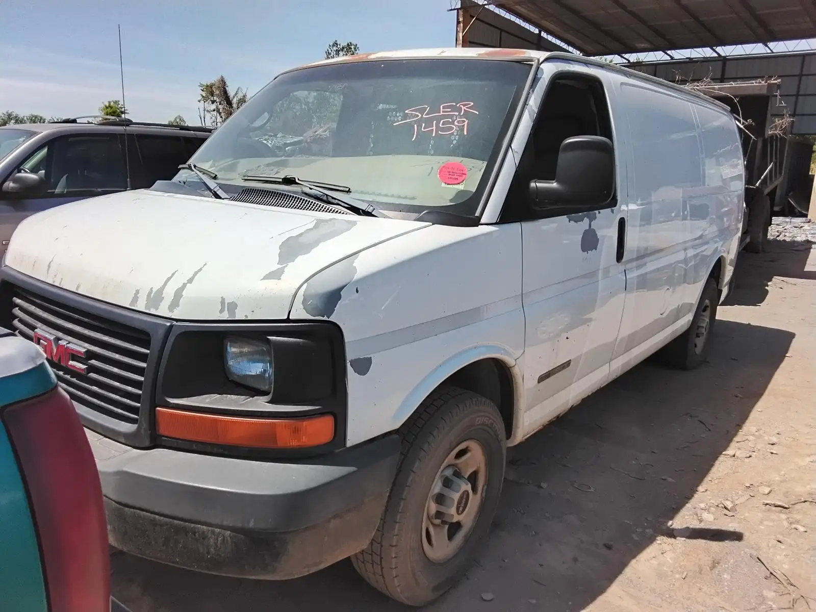 Photo of 2005 Gmc Savana 2500 Van