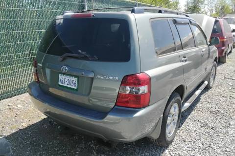 Photo of 2004 Toyota Highlander