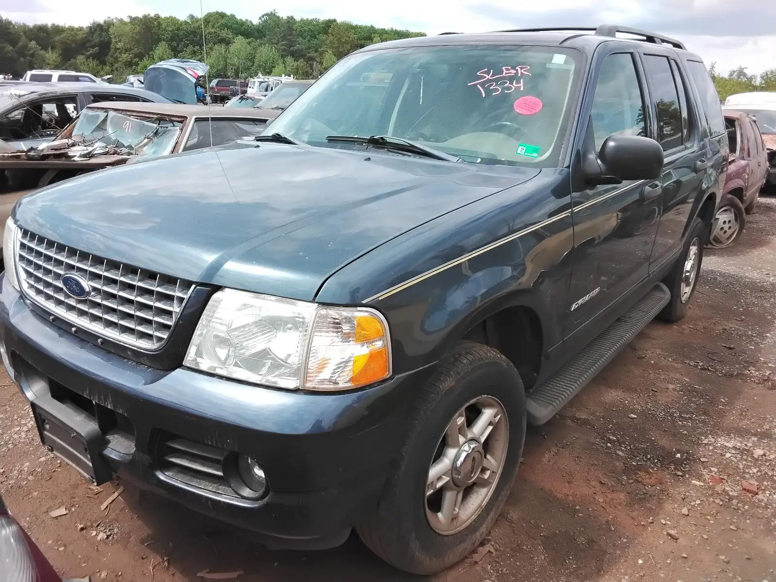 Photo of 2004 Ford Explorer