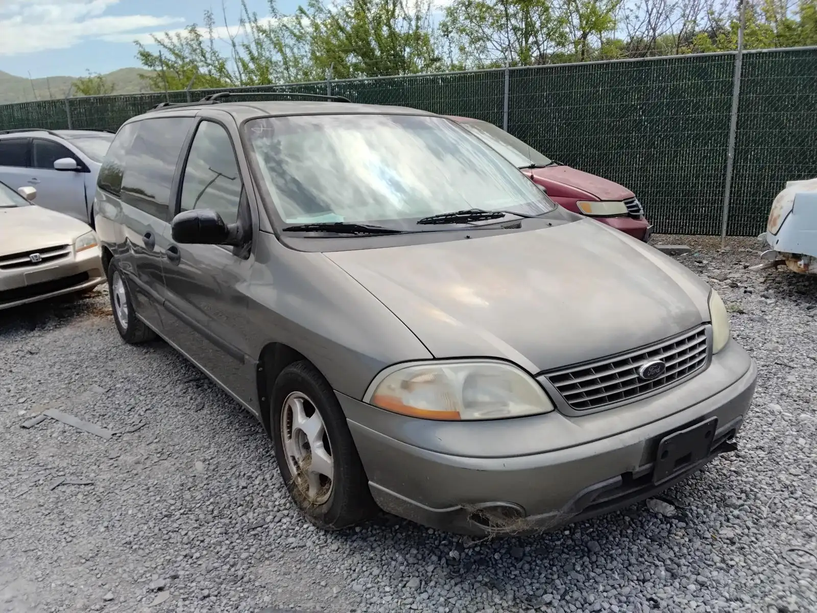 Photo of 2003 Ford Windstar