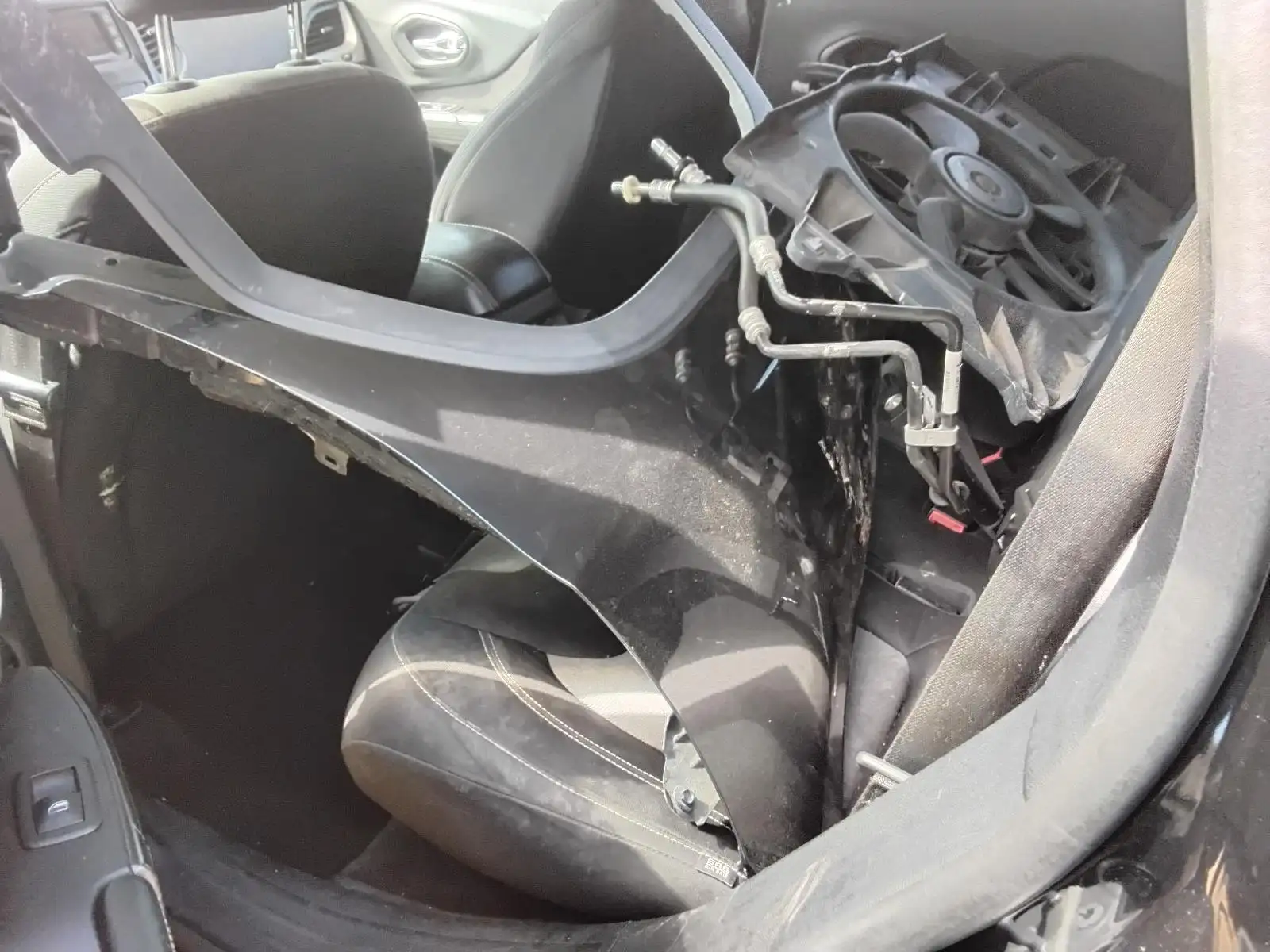 Photo of 2014 Jeep Cherokee