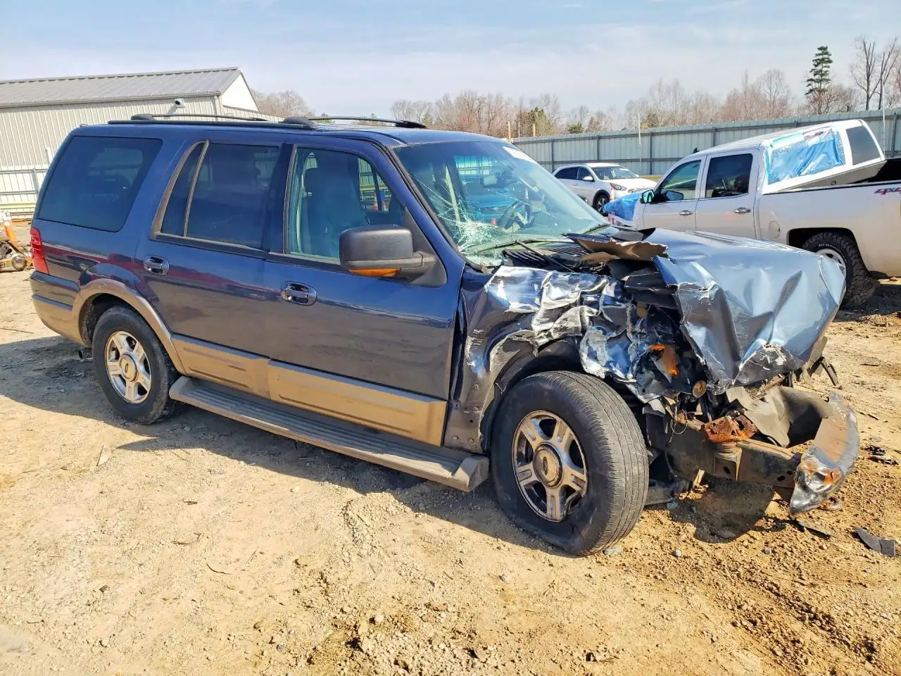 Photo of 2004 Ford Expedition