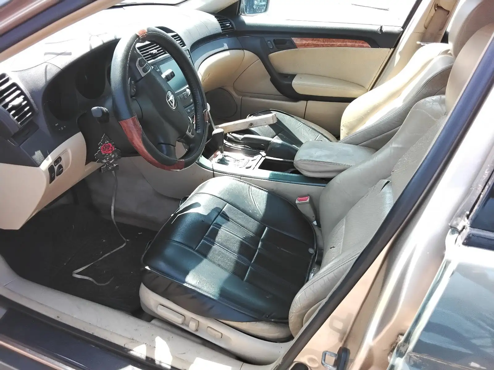 Photo of 2004 Acura Tl