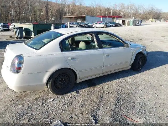 Photo of 2005 Nissan Altima